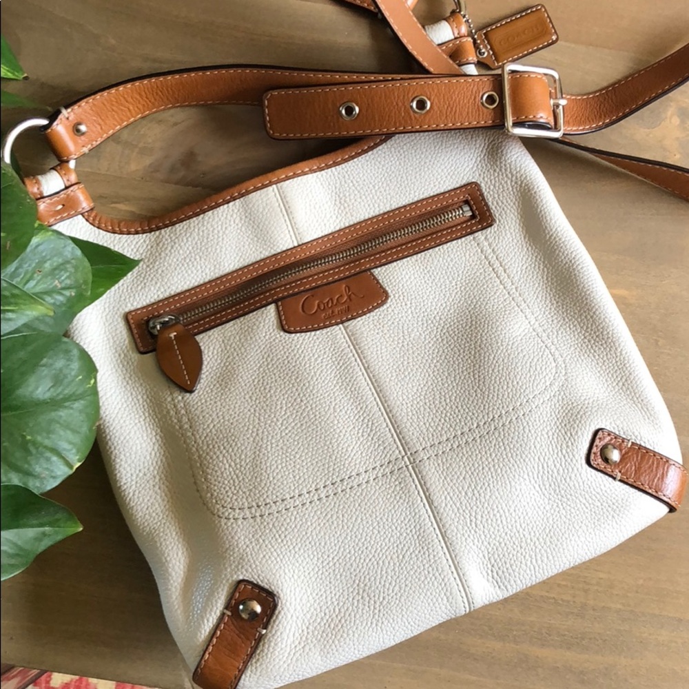 ☆ Vintage Coach Messenger Bag